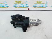 Motor del regulador de la ventanilla de la puerta delantera