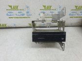 Radio / CD-Player / DVD-Player / Navigation