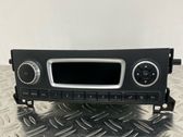 Radio/CD/DVD/GPS-pääyksikkö