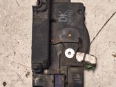 Serrure de porte avant