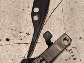 Engine bonnet/hood hinges