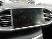 Radio / CD-Player / DVD-Player / Navigation