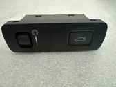 Tailgate/boot open switch button