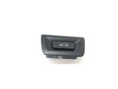 Tailgate/boot open switch button