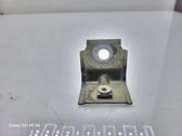 Fender mounting bracket