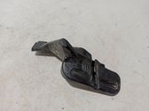 Fender mounting bracket