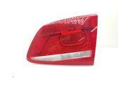 Tailgate rear/tail lights
