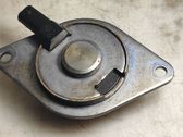 Valve oil control