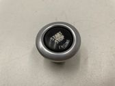 Bouton poussoir de démarrage du moteur