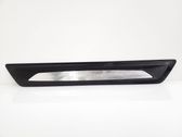 Side skirt front trim