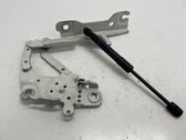 Engine bonnet/hood hinges