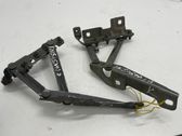Engine bonnet/hood hinges