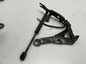 Engine bonnet/hood hinges