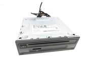 Radio / CD-Player / DVD-Player / Navigation