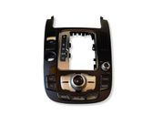 Head unit multimedia control