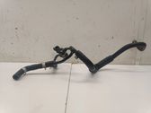 Tuyau de liquide de refroidissement moteur