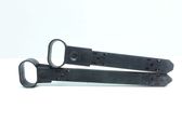 Headlight/headlamp mounting bracket