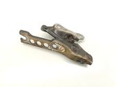 Engine bonnet/hood hinges