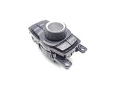 Head unit multimedia control