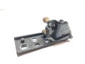 Sliding door middle roller runner