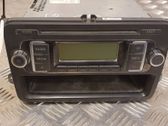 Radio / CD/DVD atskaņotājs / navigācija