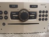 Radio / CD/DVD atskaņotājs / navigācija