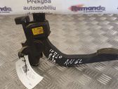 Accelerator throttle pedal