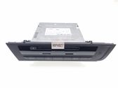 Радио/ проигрыватель CD/DVD / навигация