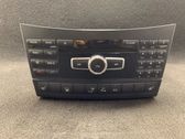 Radio/CD/DVD/GPS-pääyksikkö