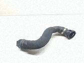 Tuyau de liquide de refroidissement moteur