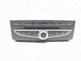 Radio / CD-Player / DVD-Player / Navigation
