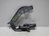 Engine bonnet/hood hinges