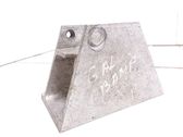 Rear bumper mounting bracket