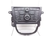 Radio / CD-Player / DVD-Player / Navigation