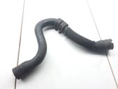 Tuyau de liquide de refroidissement moteur