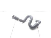 Tuyau de liquide de refroidissement moteur