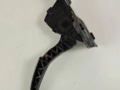 Accelerator throttle pedal