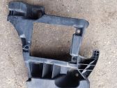 Rear bumper mounting bracket
