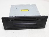 Radio / CD-Player / DVD-Player / Navigation