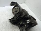 Engine mounting bracket