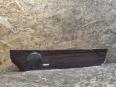 Front door trim bar