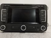 Radio / CD-Player / DVD-Player / Navigation