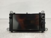 Radio / CD-Player / DVD-Player / Navigation