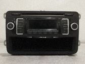 Radio / CD-Player / DVD-Player / Navigation