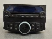 Radio/CD/DVD/GPS-pääyksikkö