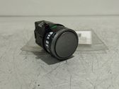 Bouton poussoir de démarrage du moteur