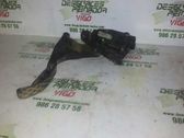 Accelerator throttle pedal