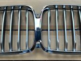 Front bumper upper radiator grill