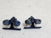 Tailgate hinge