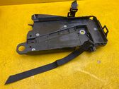 Battery bracket